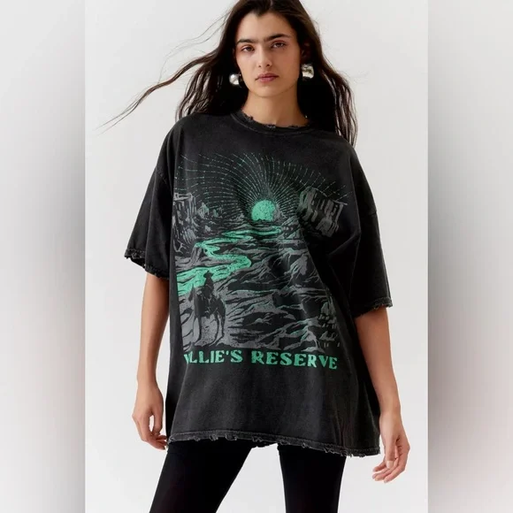 Urban Outfitters Willie's Reserve Cowboy Distressed Tee - Picture 1 of 7